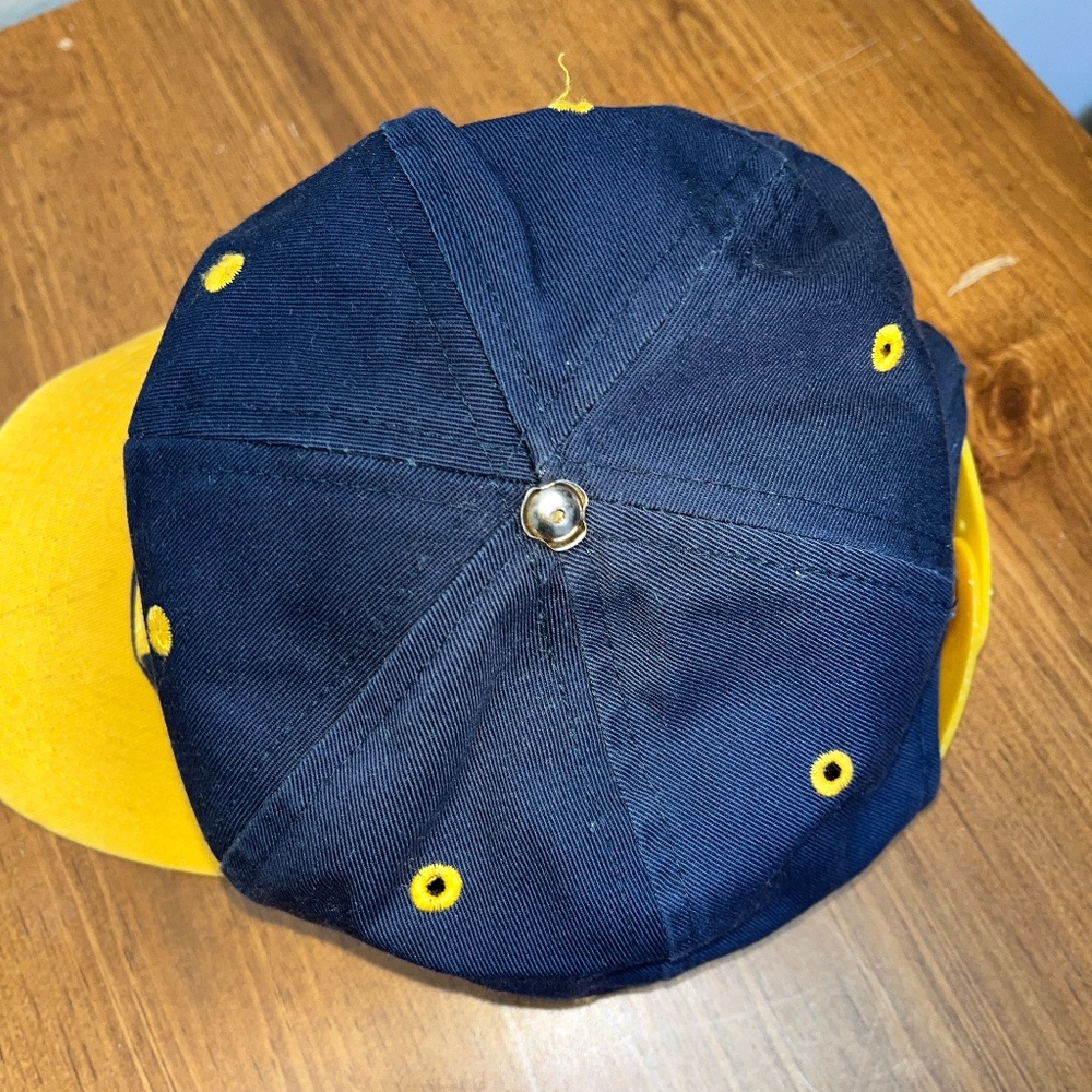University of Michigan UofM Wolverines, Big M, OS - Picture 4 of 15